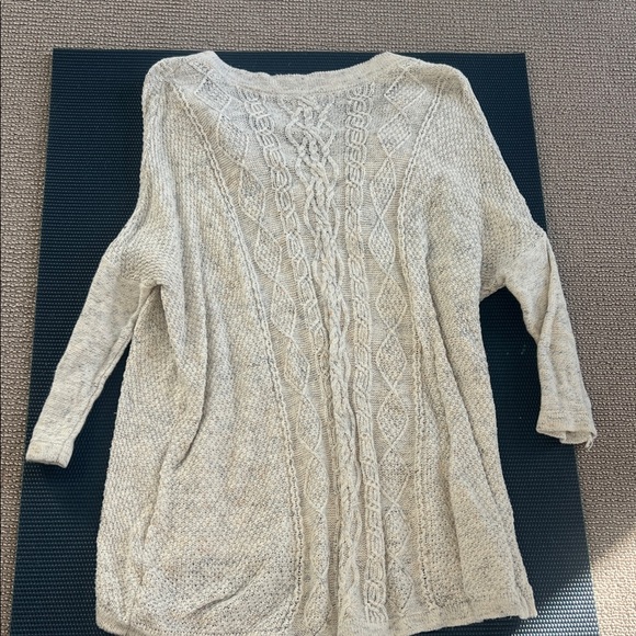 Aerie Cream V-Neck Cable Knit Sweater - Picture 5 of 5